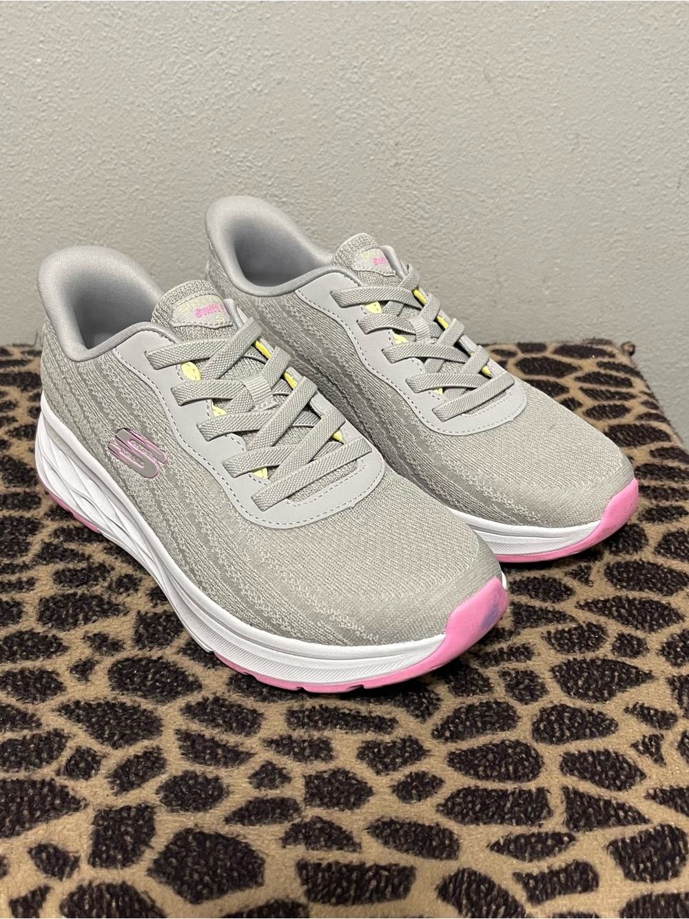Skechers Swift Fit Glide Lite Fashion Sneakers Gray Mesh Lifestyle Womens 7